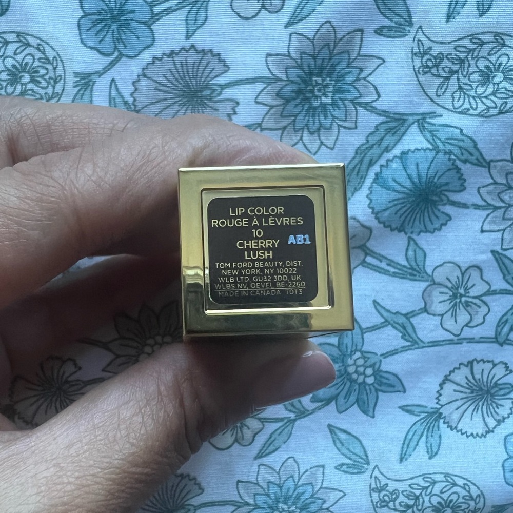 NEW Tom Ford cherry lush Lipstick - Picture 4 of 6